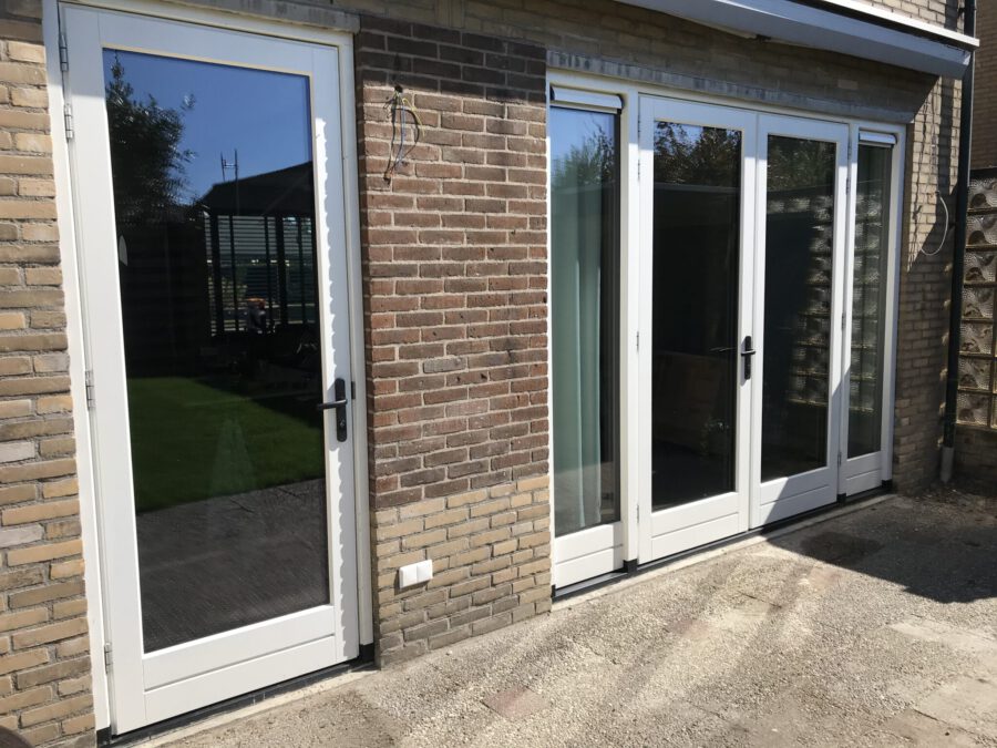 houten terrasdeur en houten openslaande tuindeuren