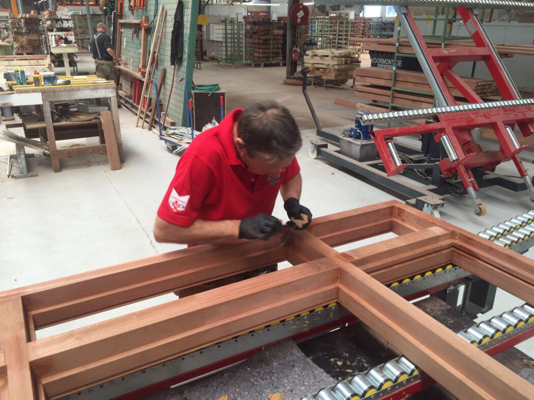 Hardhouten kozijnen | Toelevering Online